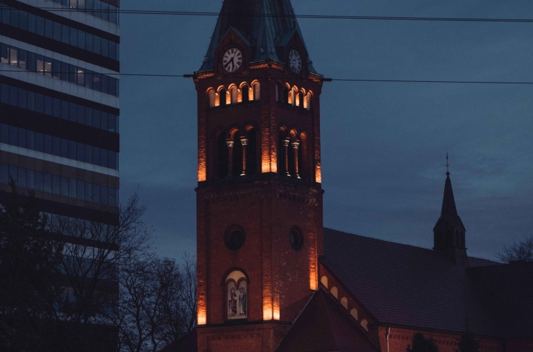 How to illuminate churches and places of worship
