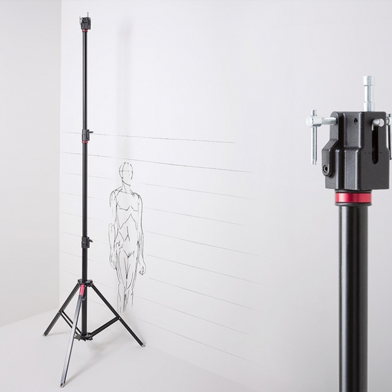 STATIVO MEDIO IN FERRO NERO PORTATA 35 KG H 145 - 300 cm