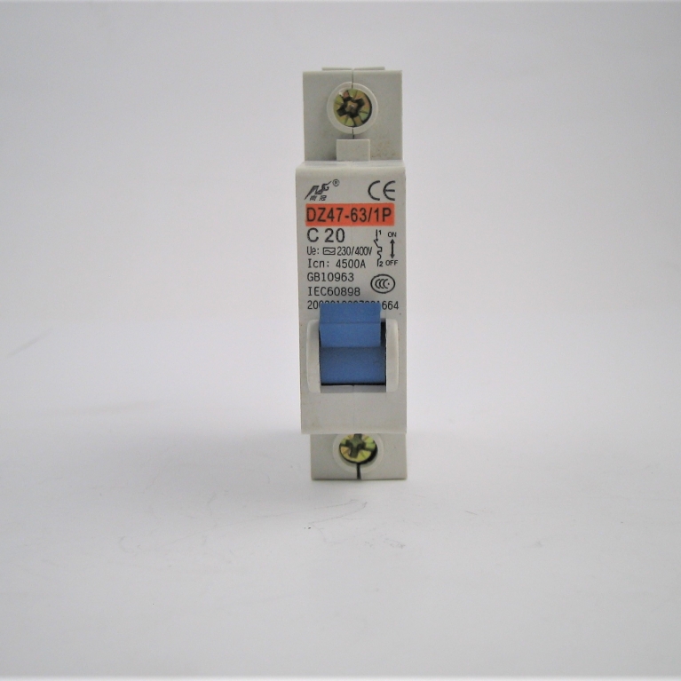 Interruttore modulare singolo DZ47-63/ 1P C20 230/400V 4500A