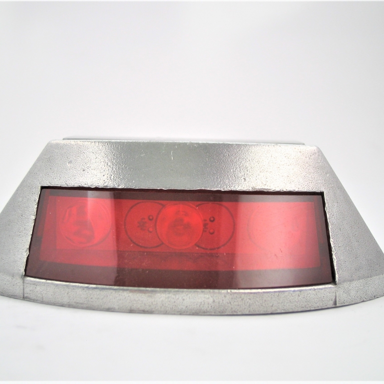 Segnapasso "PAVIMENTO" con pannello fotovoltaico con led rosso singolo - ON